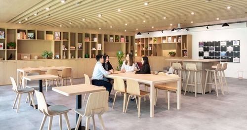 Private Office vs Hot Desk: Which Suits Your SG Team 2026?